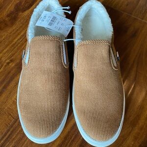 NEW Slip on shoes/sneakers